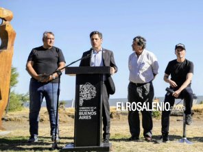 Kicillof visitó Pehuen Co y dejó anuncios y críticas a las medidas de Milei