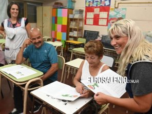 El CENS ofrece herramientas para terminar el secundario