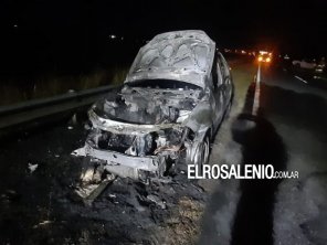 Salió a probar el auto que había comprado y se le incendió
