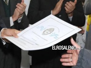 Entregarán 99 escrituras en el Teatro Colón