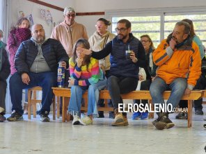  Reunión entre vecinos y el intendente Aristimuño por hechos de inseguridad