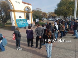 SUTEBA se manifestó en defensa de la escuela pública y contra la Ley Bases