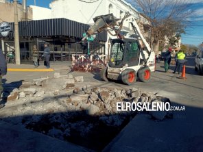 Removieron hormigón por hundimiento en la esquina de Brown y Rivadavia