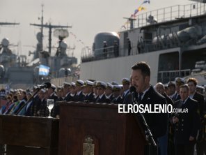 El Gobierno pediría un préstamo de hasta US$3700 millones para comprar submarinos y dos buques