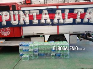 Bomberos Voluntarios recibió una donación de más de 700 botellas de agua