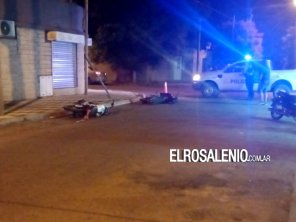 Chocaron dos motos en la esquina de España y Alvear