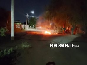 Barrio Martín Fierro: incendio, robo y ataque a la policía 