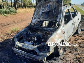 Se incendió un Chevrolet Corsa en la Ruta 249