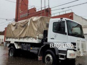 La Armada Argentina brinda asistencia tras el paso de la tormenta en Rosales