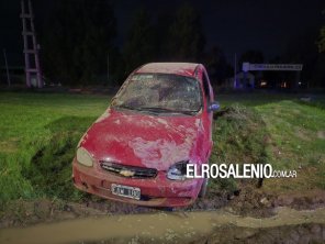 Aseguran que los chocaron de atrás: terminaron a los tumbos y en una zanja