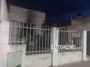 Secaba ropa cerca del calefactor y se incendió su casa mientras dormía