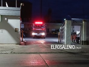Principio de incendio en vehículo del parque automotor municipal