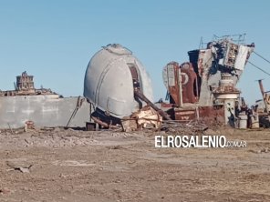 Avanza en Puerto Belgrano el desguace del ARA Santísima Trinidad