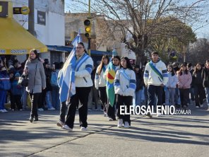 El clima mejoró y el desfile por el 127 aniversario de Punta Alta tuvo gran marco de público