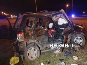 Fuerte choque entre dos camionetas en la rotonda de las rutas 85 y 51 