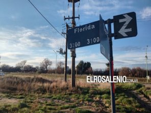 Inspector de tránsito que manejaba borracho chocó a un auto estacionado y huyó