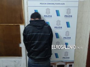 Fue aprehendido por circular en una moto robada minutos antes 