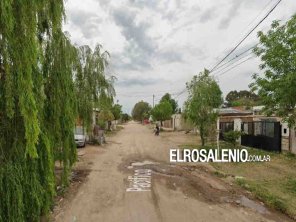 Mujer policía ayuda a una madre a dar a luz en su casa 