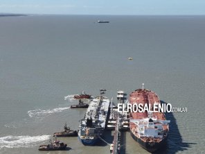 Histórico: operaron tres buques petroleros en simultáneo en Puerto Rosales