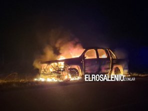 Se incendió una camioneta Amarok en la ruta a Pehuen Co