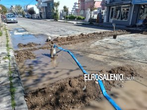 Corte de calle en Rivadavia al 400 por reparación de perdida de agua