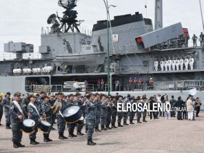 El destructor ARA “La Argentina” arribó a la Base Naval Puerto Belgrano