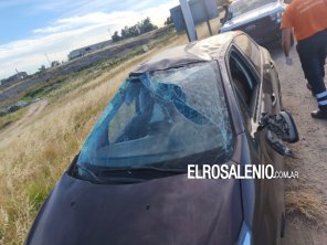 Volcó por esquivar a un perro cuando venía a trabajar a la Base Naval