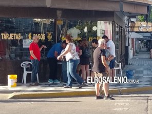 Continúan las firmas para reclamar por la prestación de cloacas y agua ante ABSA y el Municipio