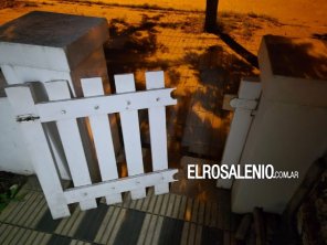 Abandonó moto robada, tras chocar y romper puerta en la zona del Boulevard Avellaneda