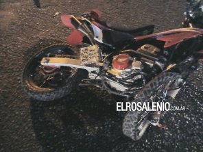 Tres personas fueron hospitalizadas tras el choque entre un auto y una moto