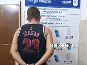 Amenazó a su madre, y a su hermano le pegó y le rompió un auto