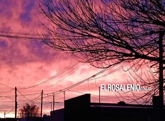 Entre la lluvia y la helada, el sol regaló un paisaje único esta mañana